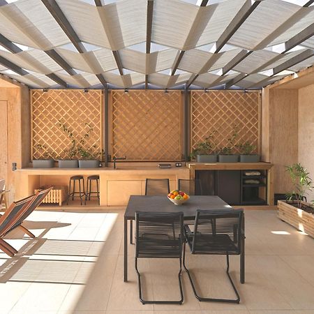 Sea View Garden Suites Piraeus Buitenkant foto
