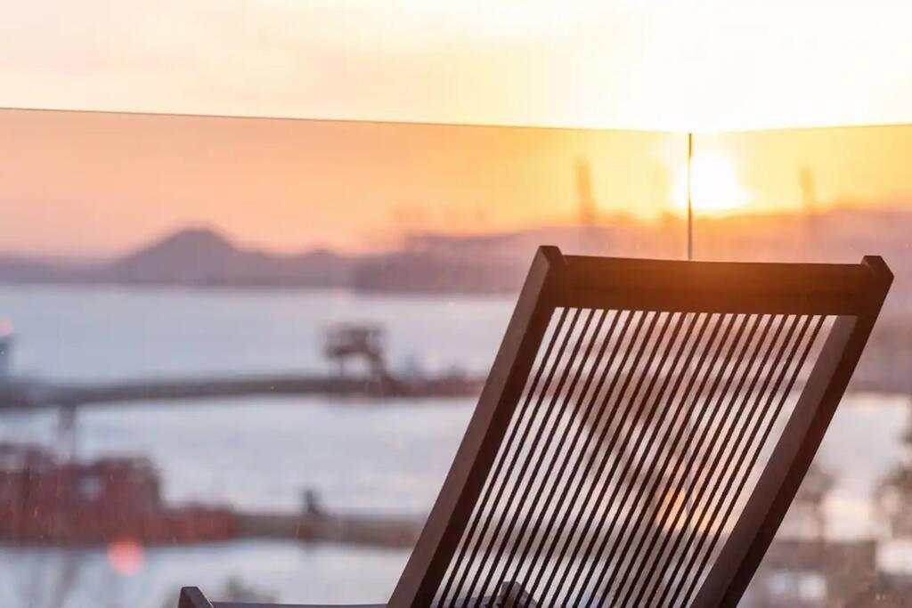 Sea View Garden Suites Piraeus Buitenkant foto