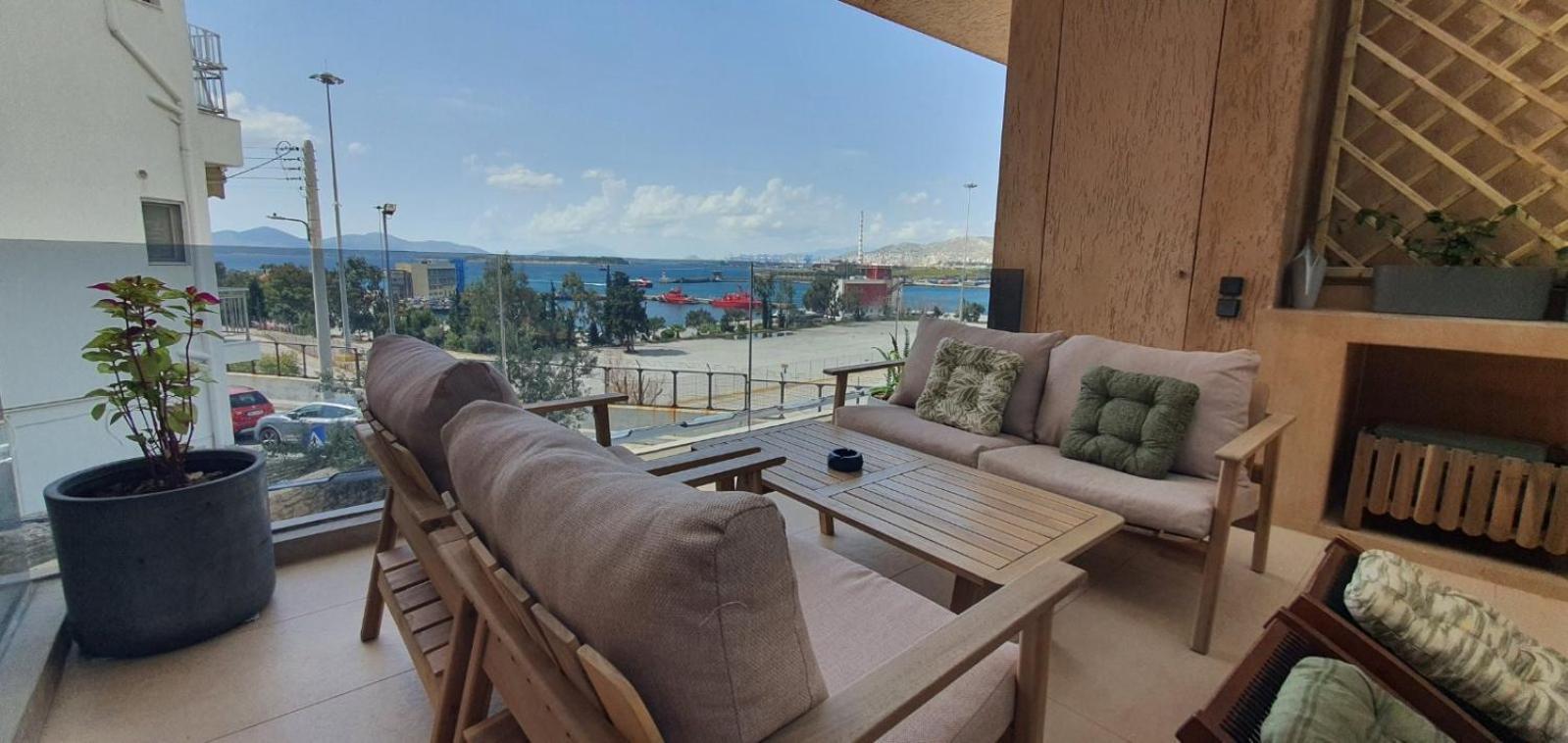 Sea View Garden Suites Piraeus Buitenkant foto