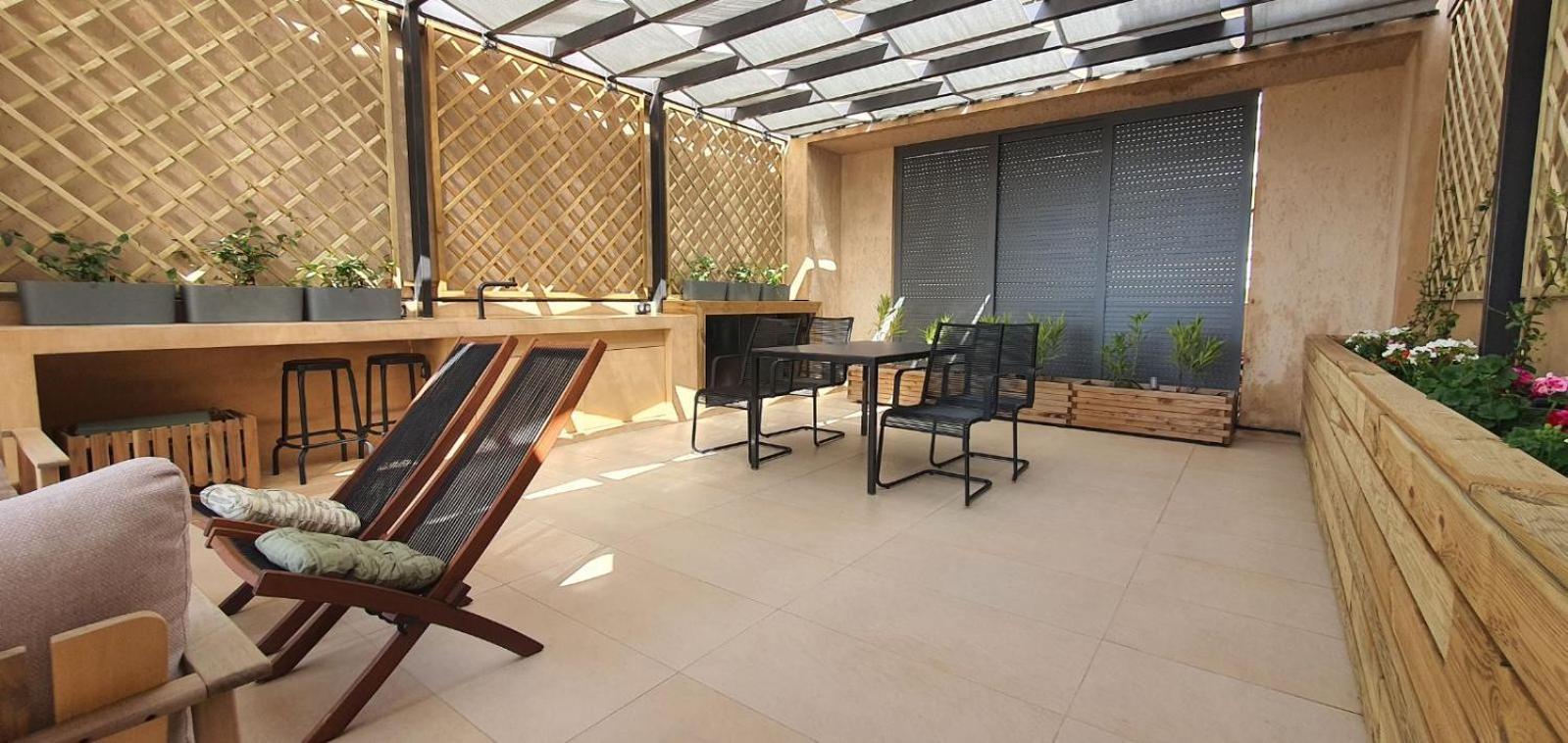 Sea View Garden Suites Piraeus Buitenkant foto