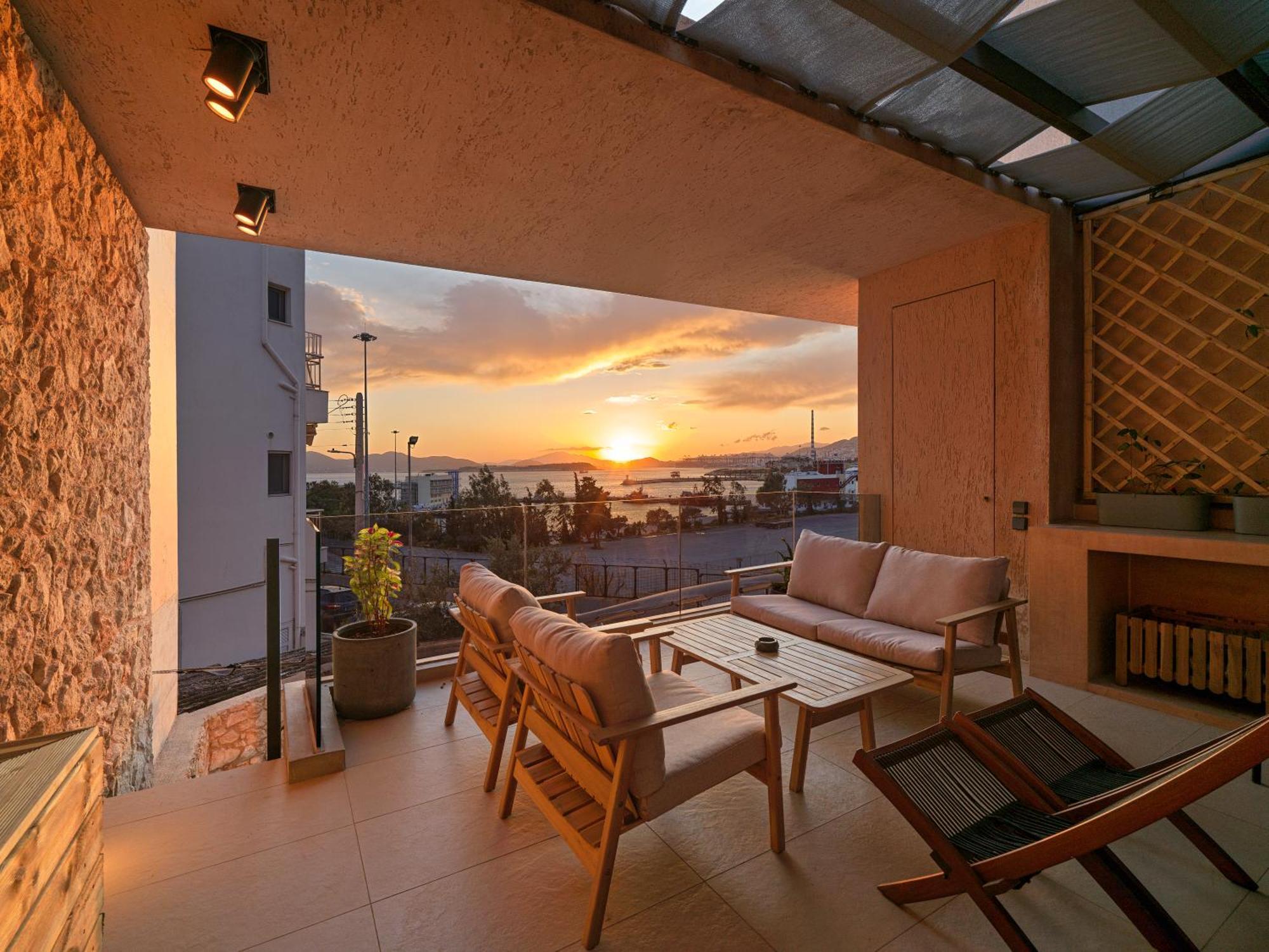 Sea View Garden Suites Piraeus Buitenkant foto