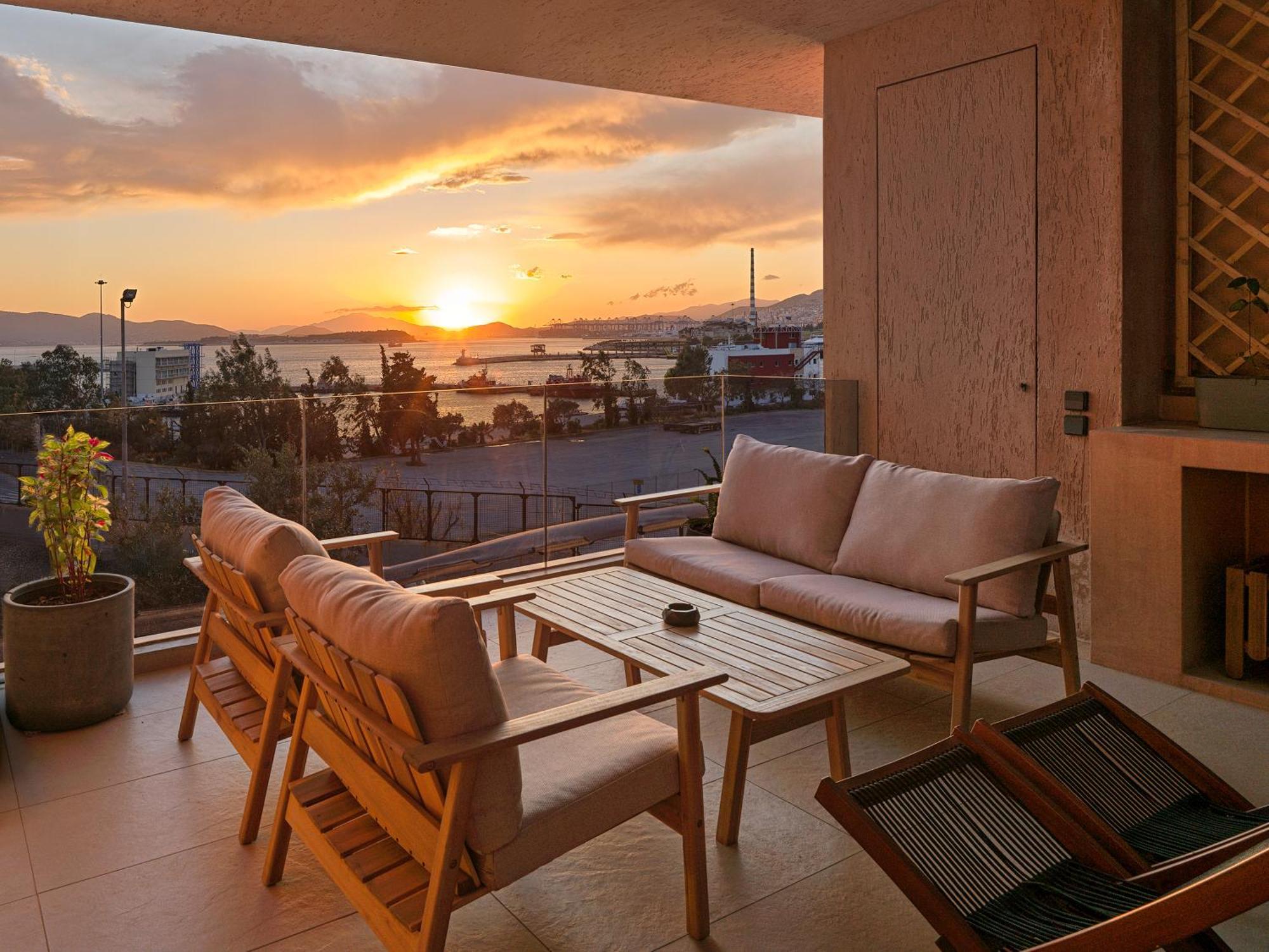 Sea View Garden Suites Piraeus Buitenkant foto